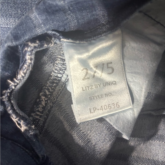 UNIQ By LITZ Women Mid Rise Flare Bellbottom Denim Raw Hem Jeans Size 27/5 - Picture 6 of 9